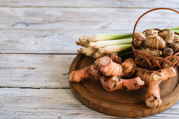 root on table