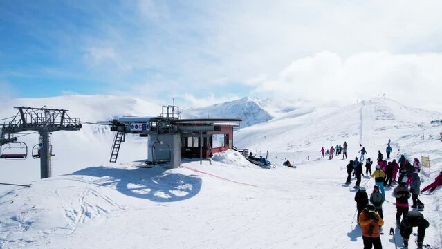 Snow Peaks Ski Resort Top Lift Station Steady Clouds Borovets