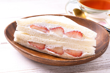 いちごとバナナのフルーツサンド