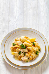 cheesy and creamy chicken and shells pasta bake