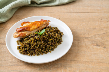 pesto fried rice with grilled chicken