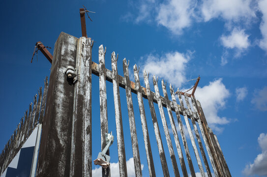 Security Barrier - Powered by Adobe