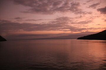 Naklejka na ściany i meble Sonnenuntergangn auf Galapagosisland 