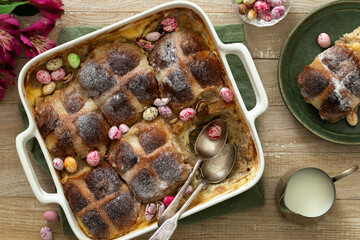 Bread and butter hot cross buns pudding - 580055554