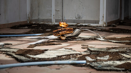 Les restes d'une maison après un cyclone.