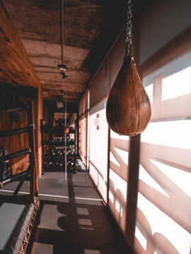 Punching ball en un gimnasio de boxeo