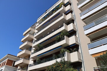 Immeuble d'habitation moderne, vu de l'extérieur, ville de Perpignan, département des Pyrenees Orientales, France