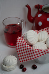 Meringues dans une serviette vichy