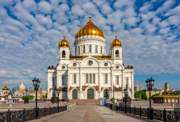 Fototapeta na wymiar Cathedral of Christ the Savior (Khram Khrista Spasitelya) in Moscow, Russia