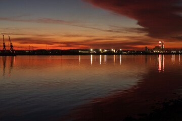 Fototapeta na wymiar Sunset over Southampton Docks
