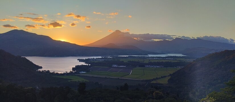 Atardecer Amatitlan