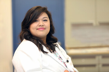  Portrait of a healthcare professional, woman doctor - 580183542
