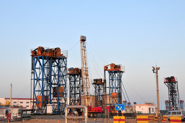 Fototapeta na wymiar Oil pump and oil drilling equipment
