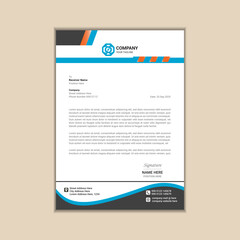Obraz premium Modern corporate business letterhead simple and clean a4 size with bleed vector design