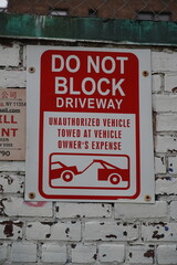 do not block drive way sign 