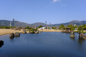 Fototapeta premium 福井県敦賀市総合運動公園の池