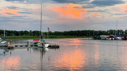 Fototapeta na wymiar boats in the harbor at sunset