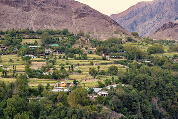 Fototapeta na wymiar Beautiful scenery of Hunza Valley along Karakoram Highway, Gilgit Baltistan, Pakistan