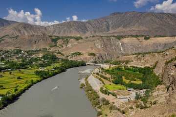 Obraz premium Beautiful scenery of Hunza Valley along Karakoram Highway, Gilgit Baltistan, Pakistan
