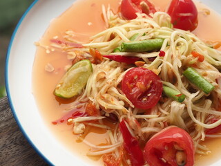 Som Tum, Thai spicy green papaya salad