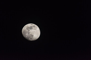 close-up photo of the moon on dark sky