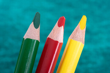 Nahaufnahme von bunten Stiften