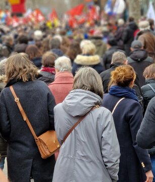 Manifestation gr&egrave;ve contre la r&eacute;forme des retraites &agrave; Paris	