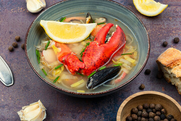 Popular seafood soup, Tom yum