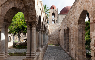 Palermo. Chiesa e chiostro di San Giovanni degli Eremiti
