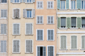 Fototapeta na wymiar facade of some classical buildings in the center of Marseille, France