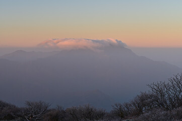四国愛媛県西条市にある日本百名山「石鎚山冬景色」