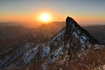 四国愛媛県西条市にある日本百名山「石鎚山冬景色」