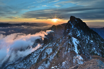 四国愛媛県西条市にある日本百名山「石鎚山冬景色」