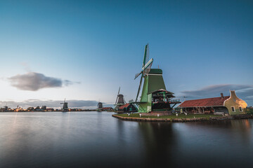 Fototapeta na wymiar Zaanse Schans windmills in North Holland, Netherlands