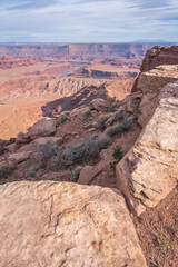 hiking the dead horse trail in dead horse point state park in utah, usa