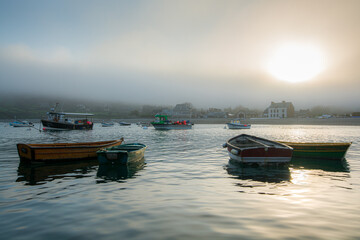 Fototapeta premium Port d'Omonville La Rogue dans la brume