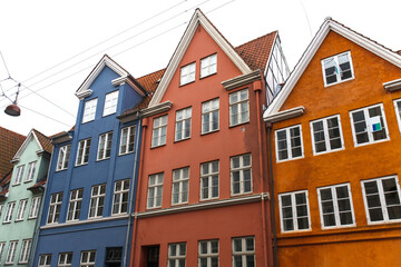 Fototapeta na wymiar Old colorful houses in center of Copenhagen, Denmark
