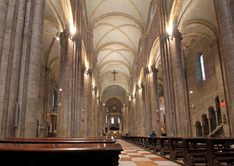 Duomo di Trento; la navata centrale dopo i restauri
