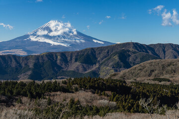 日本 神奈川県足柄下郡箱根町にある箱根ロープウェイの大涌谷駅から見える富士山
