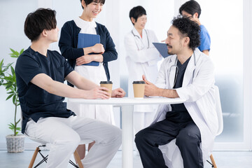 大学病院や大きい病院のイメージに使いやすい医局のイメージ