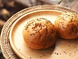 perilla seed bread roll