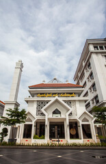 Obraz premium As Sakinah Mosque, a mosque located in the Surabaya City Square area.