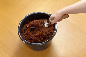 How to make cheap and eco-friendly soil from coco coir bricks, step 5: break up any left chunks...
