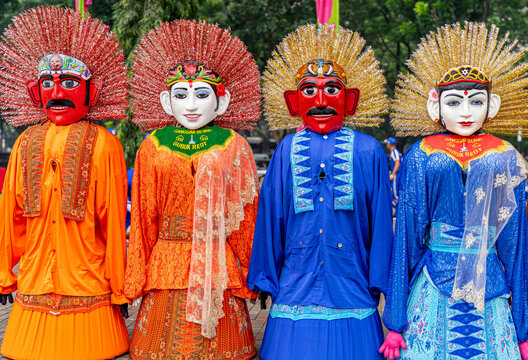 Ondel-ondel is a large puppet figure featured in Betawi folk performance of Jakarta, Indonesia. Ondel-ondel is an icon of Jakarta. Ondel-ondel are utilized for livening up festivals or for welcoming g