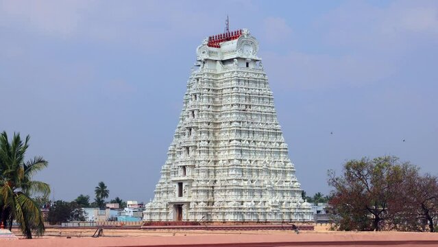 Ranganathaswamy Temple, Srirangam. Trichy (Tiruchirapalli), Tamil Nadu, India. The temple built in 14th century, is a Vaishnava temples in South India rich in legend and history.  White Tower 