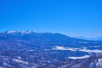 長野県諏訪市 車山の中腹から南東側(富士山,八ヶ岳,芽野市など)の眺望