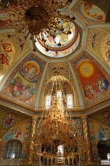Fototapeta na wymiar interior decoration of the cathedral in the Pochaev Lavra