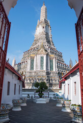 Impressive architectural details of Wat Arun (The Temple of Dawn) in Bangkok