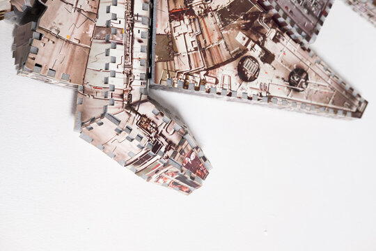 kent, uk 01.01.2023 PUZZ 3D Star Wars Millenium Falcon Jigsaw Puzzle. official star wars vintage puzzle. space ship star wars merchandise. jigsaw 3d puzzle.