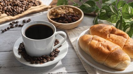 陽のあたる部屋｜パンとコーヒーとクルミとレーズン